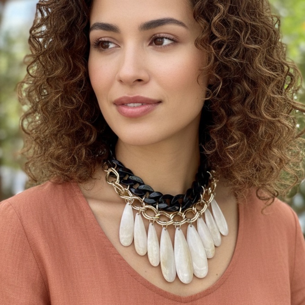 Bold Italian Statement Teardrop Bib Necklace 16” NWT